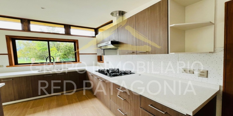 Araucanía, Chile, Araucanía, 4 Habitaciones Habitaciones, ,3 BathroomsBathrooms,Casa,Venta,1438